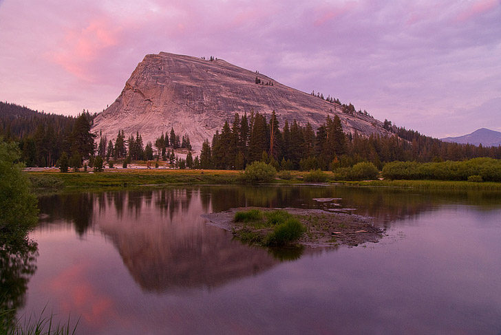 Lembert Dome Hike + Yosemite Falls + 15 Best Things to Do in Yosemite National Park That Will Take Your Breath Away.