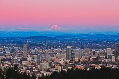 101 Things to Do in Portland Oregon - the Ultimate Portland Bucket List - from the touristy spots everyone has to do at least once to the spots a little more off the beaten path. // Eearth Travel #pdx #portland #oregon #traveloregon #bucketlist